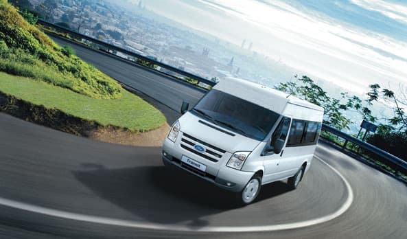 Nên chọn xe bao nhiêu chỗ cho đoàn đi công tác công ty?
